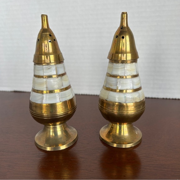 Vintage Brass and Mother of Pearl Salt and Pepper Shakers with liners - Picture 6 of 15